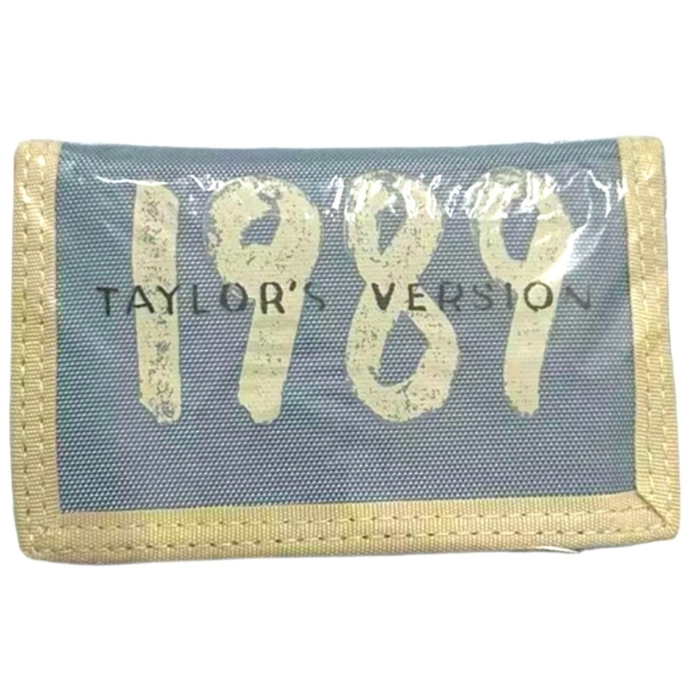 Taylor Swift Eras Wallet and Inserts 1989 Light Blue/White Trim OfficialâŚâ - Picture 2 of 3